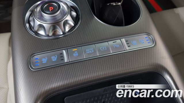 Genesis GV60 2022 — photo 29