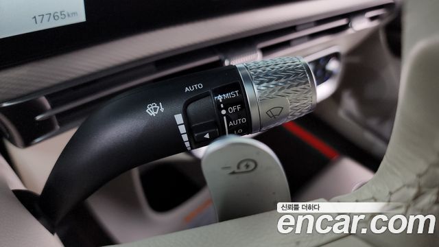 Genesis GV60 2022 — photo 30