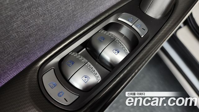 Genesis GV60 2022 — photo 39