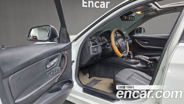 BMW 3-Series 2015 — photo 13
