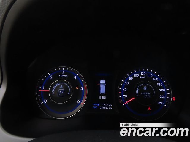 Hyundai i40 2012 — photo 9