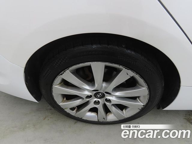 Hyundai i40 2012 — photo 20