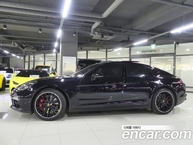 Porsche Panamera 2019 — photo 2