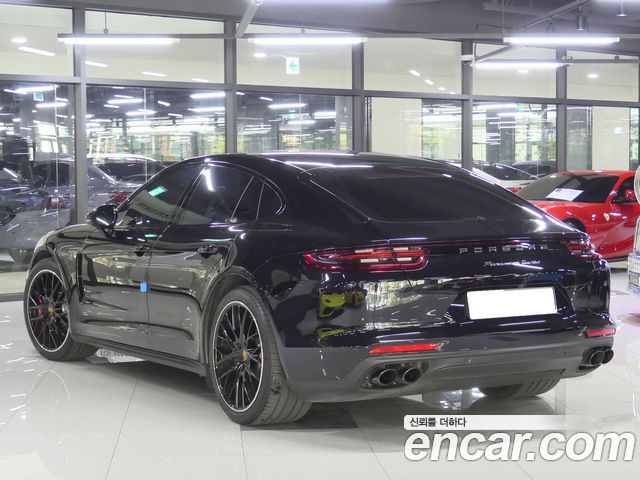 Porsche Panamera 2019 — photo 3