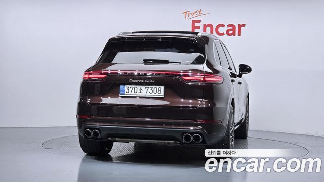 Porsche Cayenne 2021 — photo 4