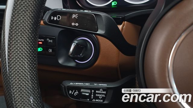 Porsche Cayenne 2021 — photo 19