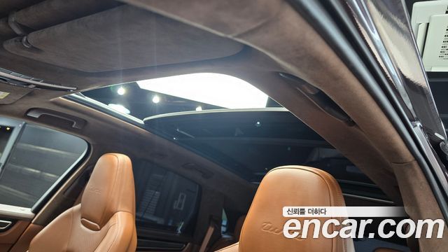 Porsche Cayenne 2021 — photo 26