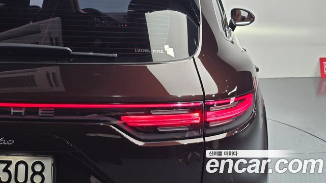 Porsche Cayenne 2021 — photo 9