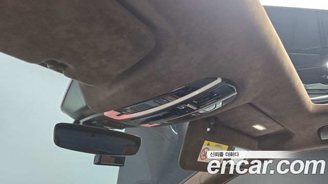 Porsche Cayenne 2021 — photo 28