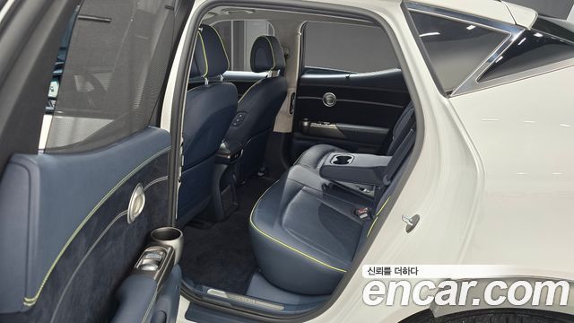 Genesis GV60 2022 — photo 18
