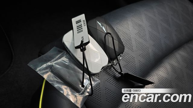 Genesis GV60 2022 — photo 23