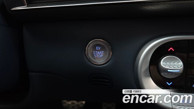 Genesis GV60 2022 — photo 24
