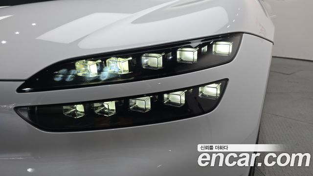 Genesis GV60 2022 — photo 8