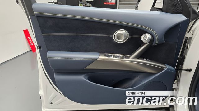 Genesis GV60 2022 — photo 14