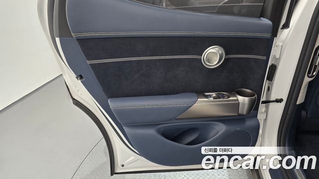 Genesis GV60 2022 — photo 15