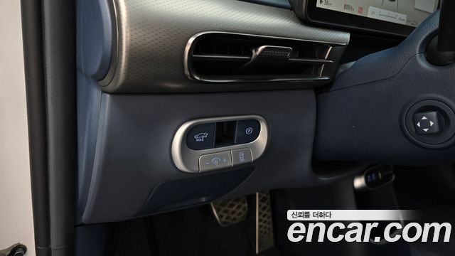 Genesis GV60 2022 — photo 29