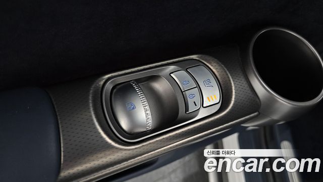 Genesis GV60 2022 — photo 31
