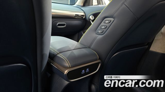 Genesis GV60 2022 — photo 32