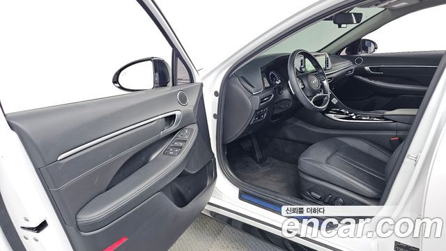 Hyundai Sonata 2022 — photo 13