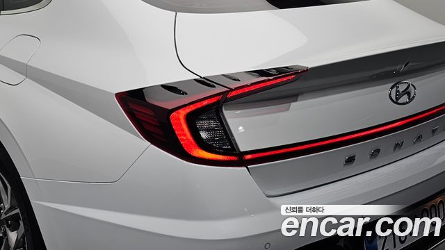 Hyundai Sonata 2022 — photo 9