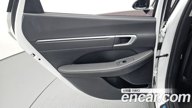 Hyundai Sonata 2022 — photo 15