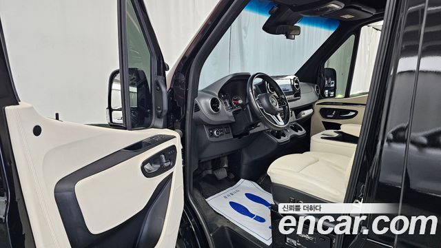 Mercedes-Benz Sprinter 2022 — photo 10