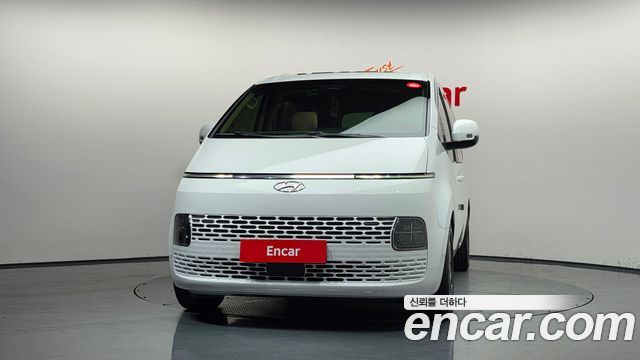 Hyundai Staria 2022 — photo 3