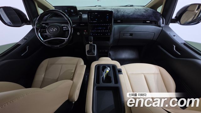 Hyundai Staria 2022 — photo 10