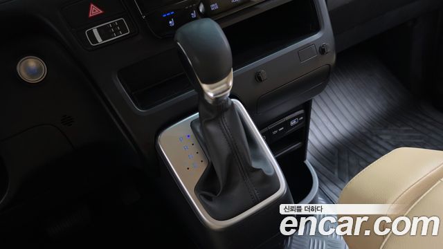 Hyundai Staria 2022 — photo 12