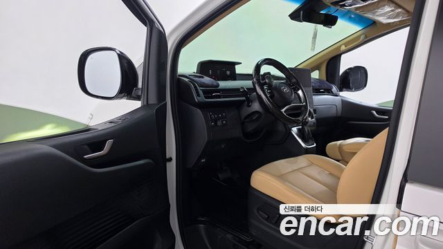 Hyundai Staria 2022 — photo 13