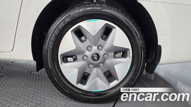 Hyundai Staria 2022 — photo 7