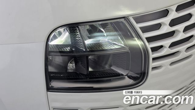 Hyundai Staria 2022 — photo 8
