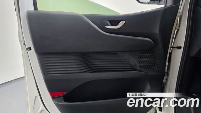 Hyundai Staria 2022 — photo 14