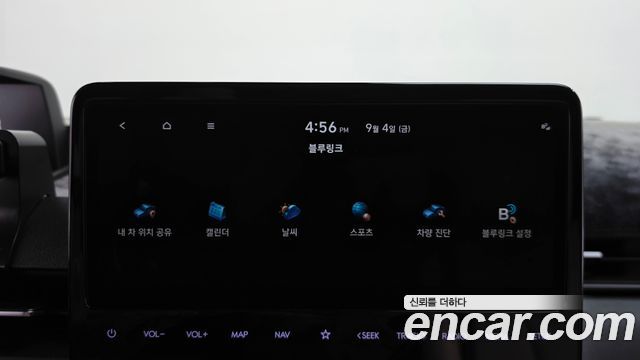 Hyundai Staria 2022 — photo 29
