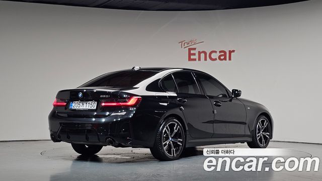 BMW 3-Series 2025 — photo 2
