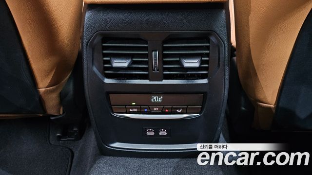 BMW 3-Series 2025 — photo 30