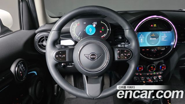 Mini Cooper 2023 — photo 20