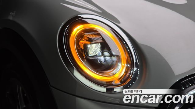 Mini Cooper 2023 — photo 8
