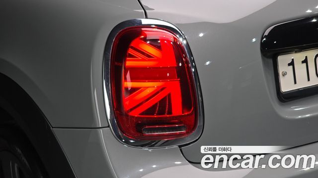 Mini Cooper 2023 — photo 9