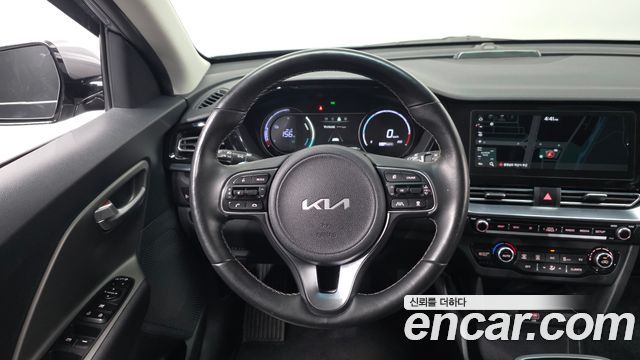 Kia Niro 2023 — photo 21