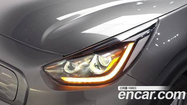 Kia Niro 2023 — photo 8