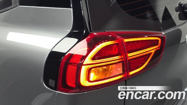 Kia Niro 2023 — photo 9