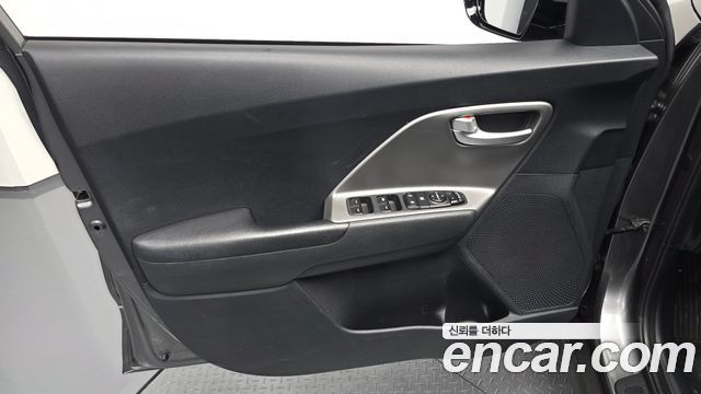 Kia Niro 2023 — photo 14