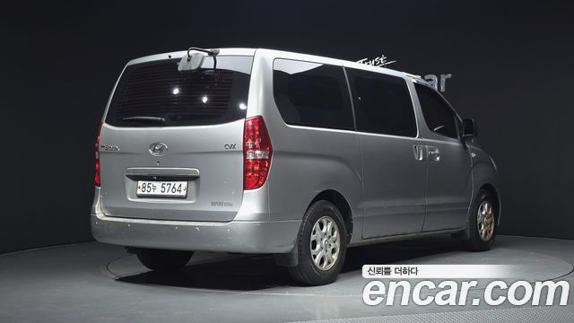 Hyundai Starex 2014 — photo 2