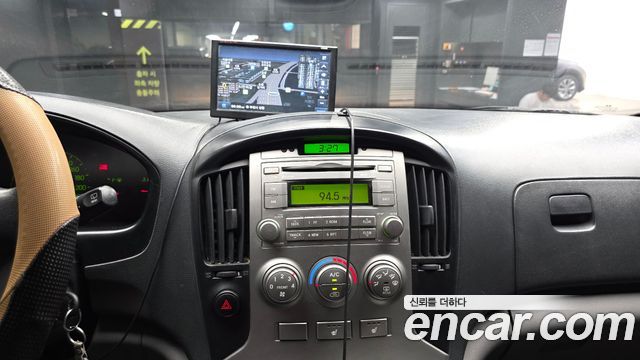 Hyundai Starex 2014 — photo 14