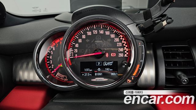 Mini Cooper 2019 — photo 11