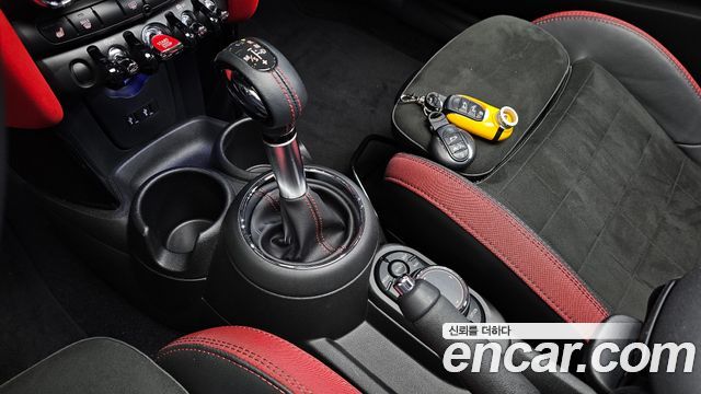 Mini Cooper 2019 — photo 12