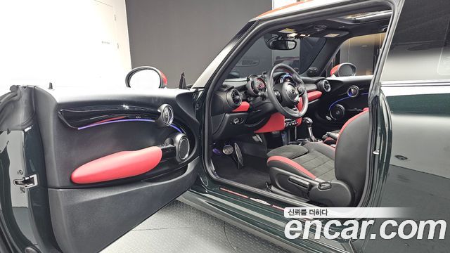 Mini Cooper 2019 — photo 13