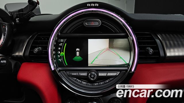 Mini Cooper 2019 — photo 21