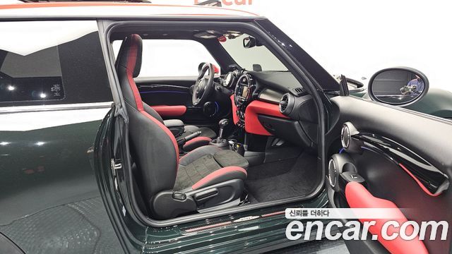 Mini Cooper 2019 — photo 16
